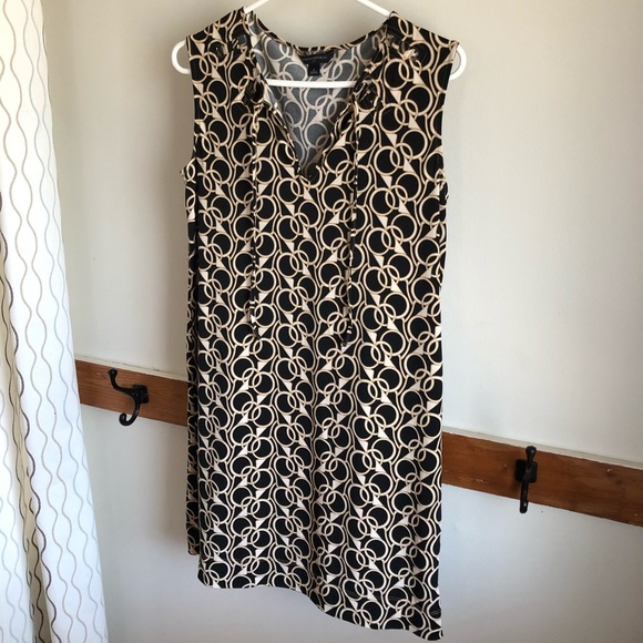 Banana Republic | Black & Gold Cocktail Dress 👗 - Picture 3 of 8